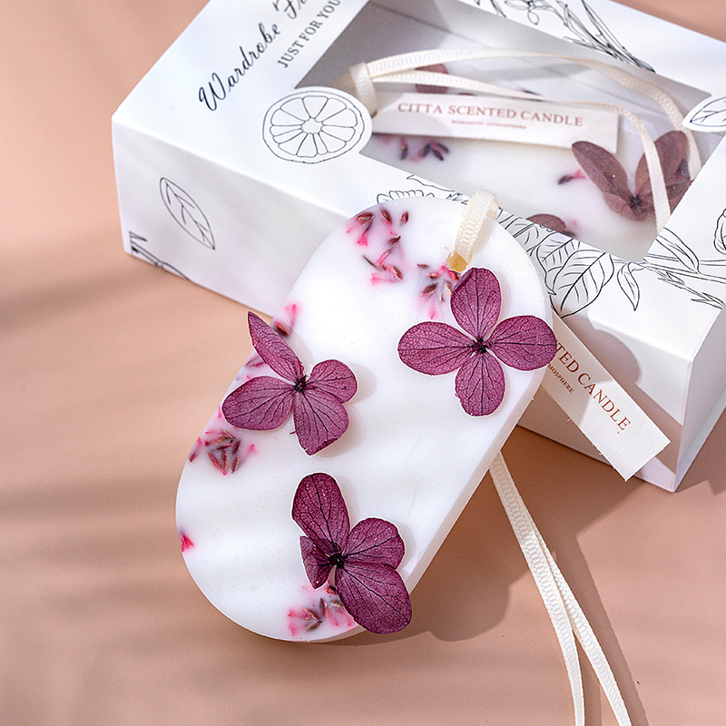 Manufacturers custom wardrobe incense candle pendant aromatherapy wax pieces with hand gift dry flower solid aromatherapy removing aroma wholesale full figure