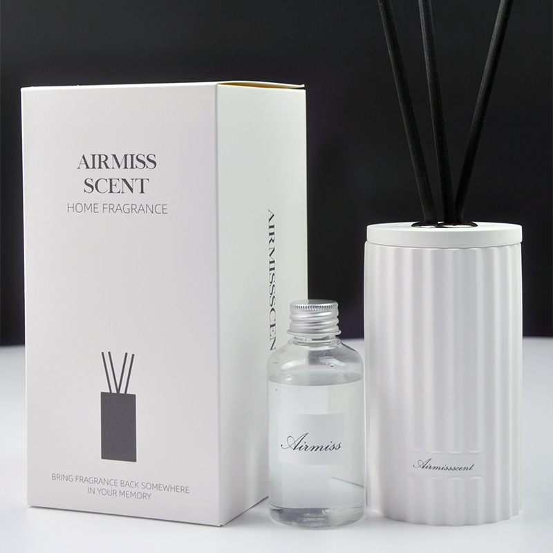 Manufacturers hot selling marble indoor air fresh without fire aromatherapy volatile liquid aromatherapy set vertical aromatherapy bottle wholesale Application Scenario