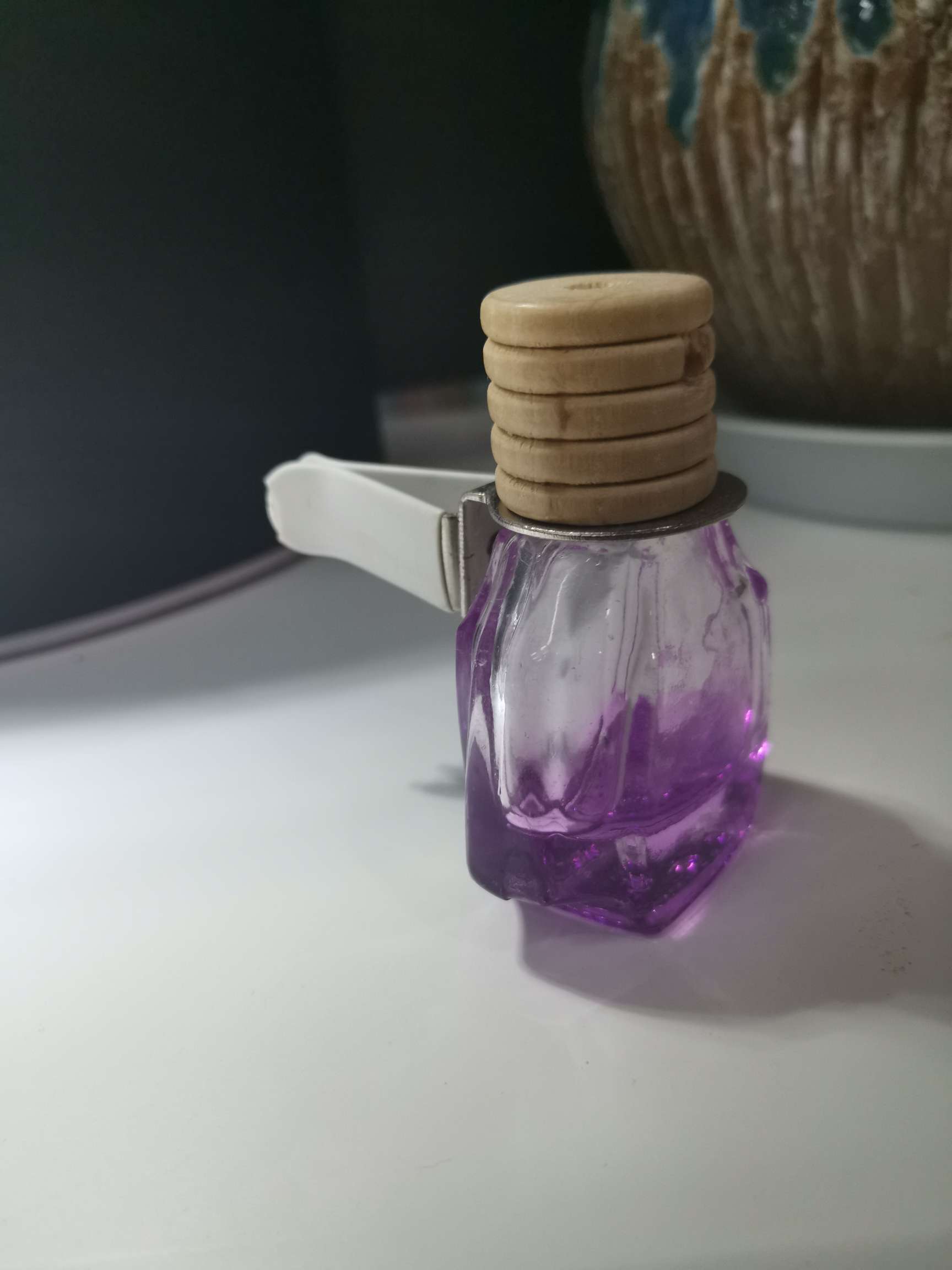 6Ml car perfume air conditioner air outlet perfume clip car perfume bottle car perfume bottle. full figure