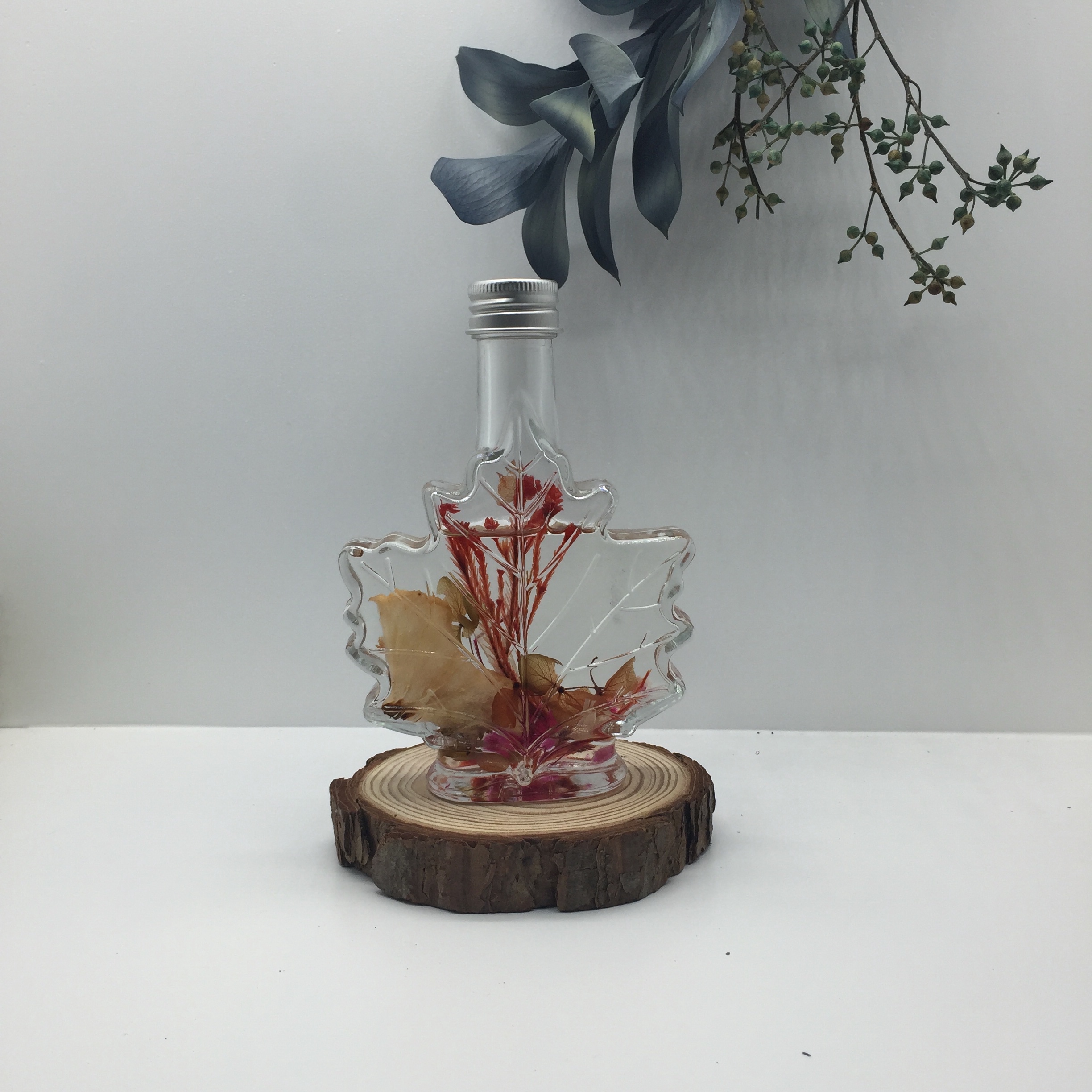 Maple leaf essential oil aroma 100ml Specification drawing