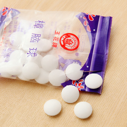 White pure natural camphor ball mildew-proof moth resistant camphor wood camphor crystal ball resistant worm ball Specification drawing