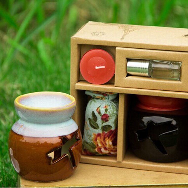 Ceramic aromatherapy furnace wholesale creative dried flower aromatherapy furnace hand hollowed-out perfume pouch home aromatherapy decorations Application Scenario