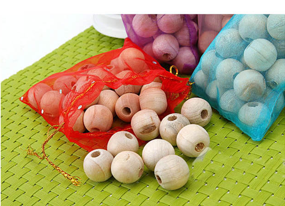 Mouldproof, damp proof, moth repellent, insect repellent indoor deodorized camphor wood balls S01 bag Application Scenario