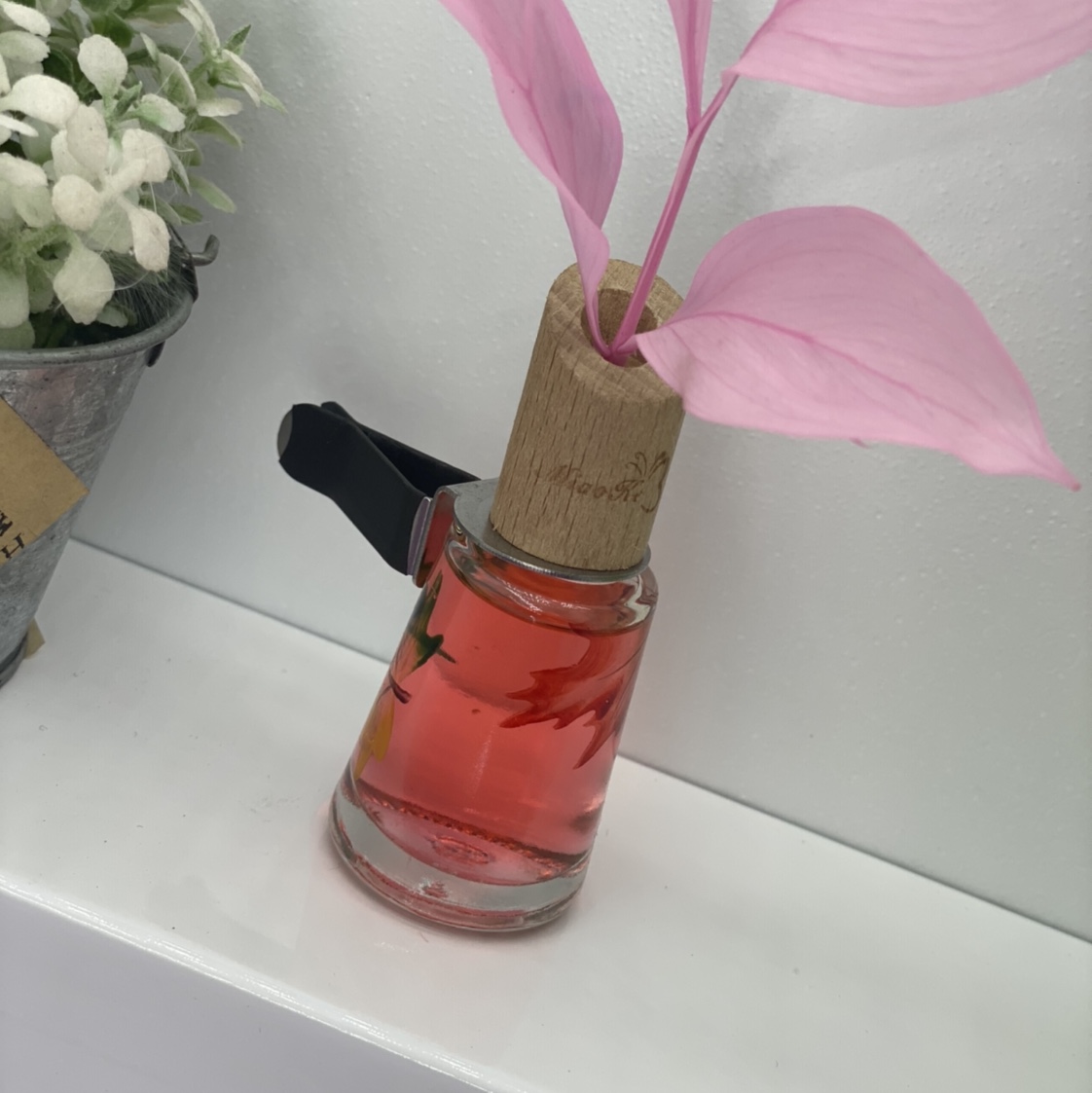 Hand-painted Maple Leaf car perfume undefined