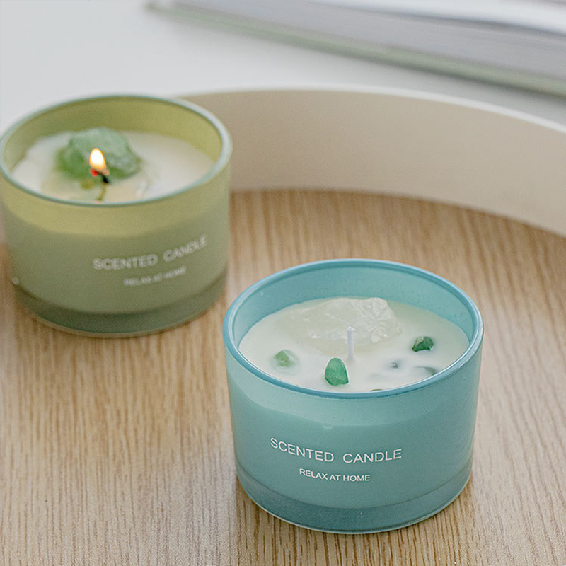 Aromatherapy candle with high temperature with hand gift box soybean wax macaron series of new fragrance lovely wind custom wholesale Application Scenario