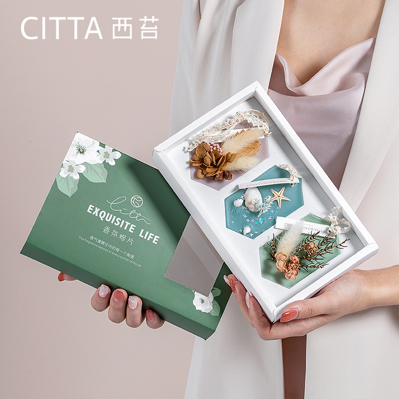 Bedroom wardrobe aromatherapy candle pendant solid scented scented essential oil wax pieces accompanied by hand gift box Christmas daily necessities wholesale Specification drawing