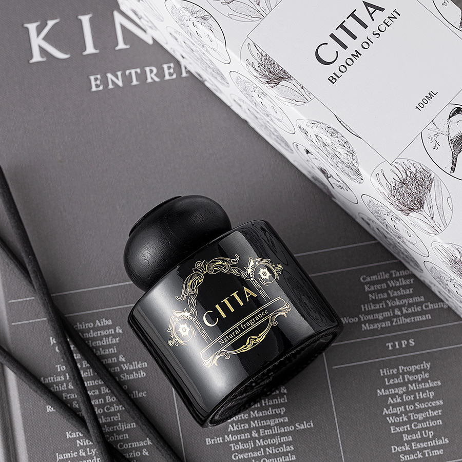 Black and white literary single cup custom home fragrance with hand gift wood cover fire free aromatherapy perfume gift box wholesale Specification drawing