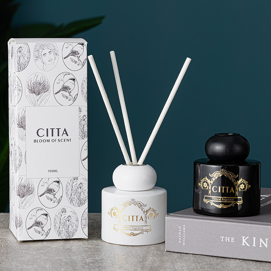 Black and white literary single cup custom home fragrance with hand gift wood cover fire free aromatherapy perfume gift box wholesale Application Scenario