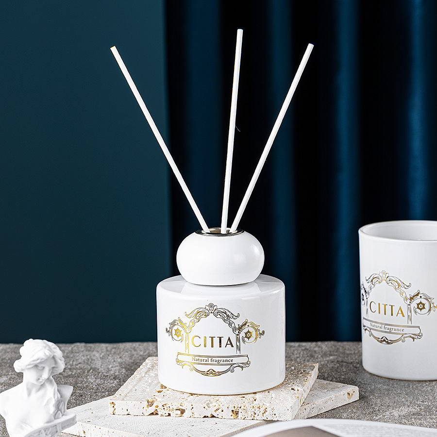 Black and white literary single cup custom home fragrance with hand gift wood cover fire free aromatherapy perfume gift box wholesale details Picture