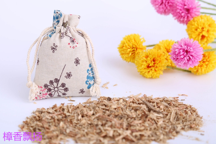 Camphor wood bag for insect repellent, mosquito-repellent, incense bag, pendant in the bedroom