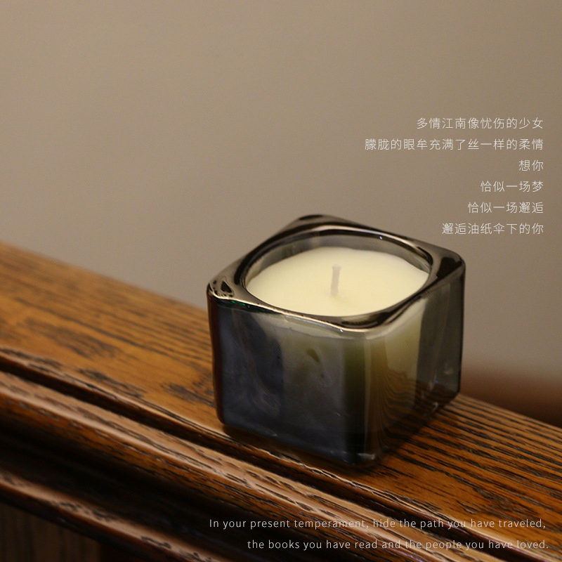 Factory direct sales cloud ink gray ion plated square cup scented candle soybean wax coconut candle lamp with hand gift fragrance decoration wholesale