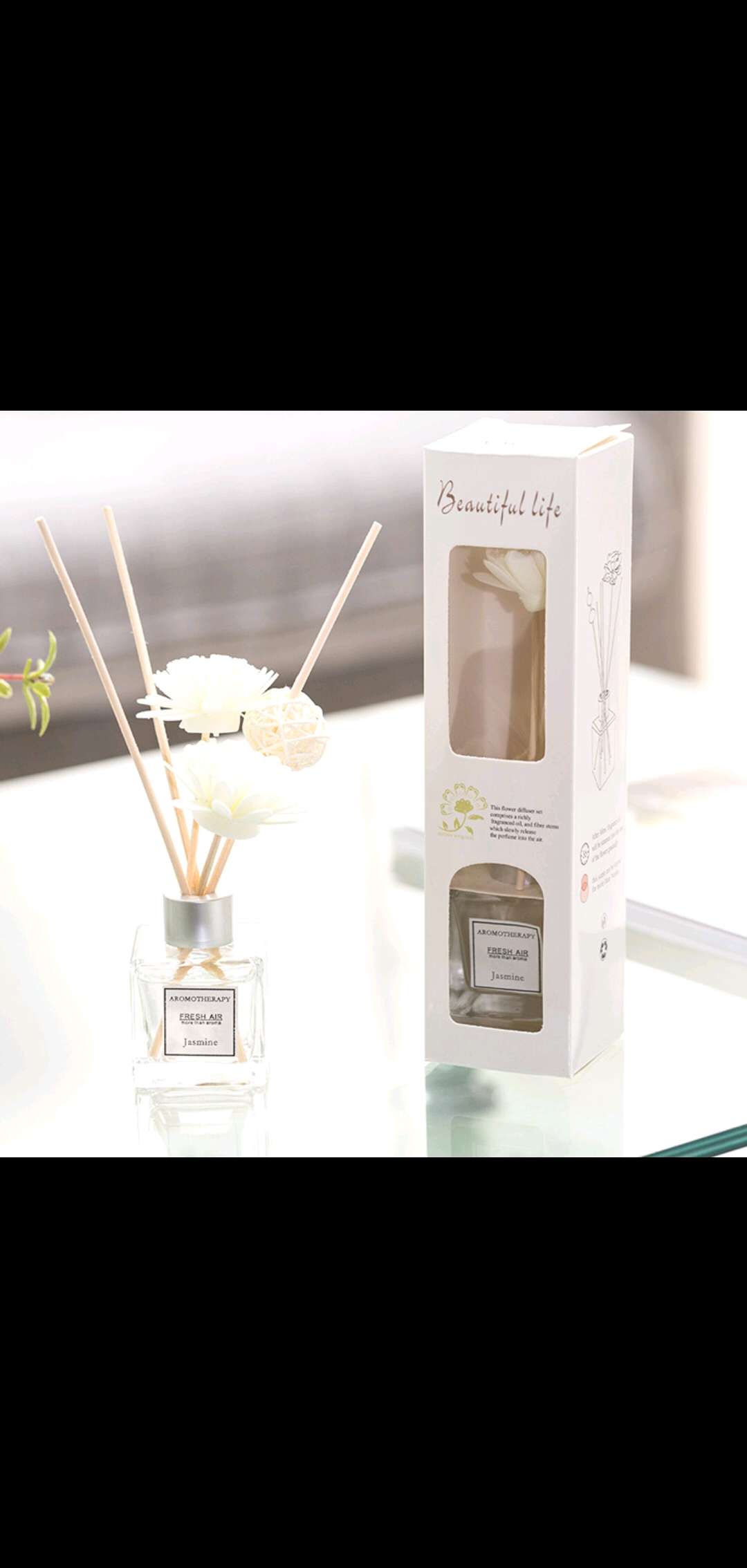 Aromatherapy aromatherapy essential oil, dried flower cane sandalwood incense, deodorant perfume bottle in home bedroom, deodorant toilet.