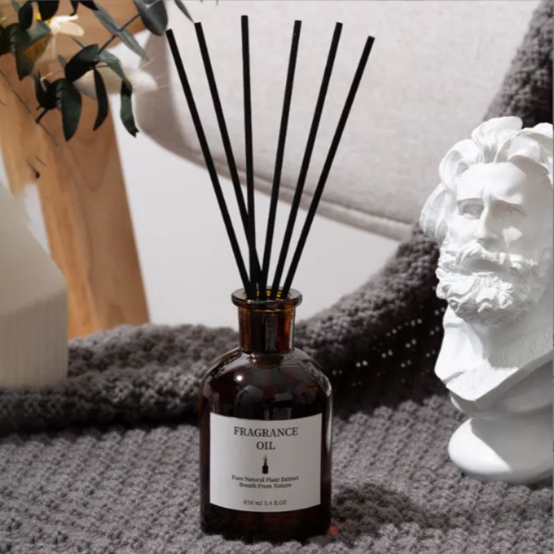 Brown and yellow bottle without fire aromatherapy