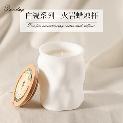 Candle: The Messenger of Light in the Darkness
